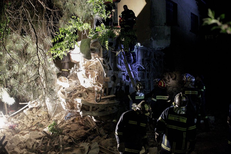 Εκτροχιασμός τρένου Intercity έξω από τη Θεσσαλονίκη -3 νεκροί, 7 τραυματίες [εικόνες] | iefimerida.gr 17