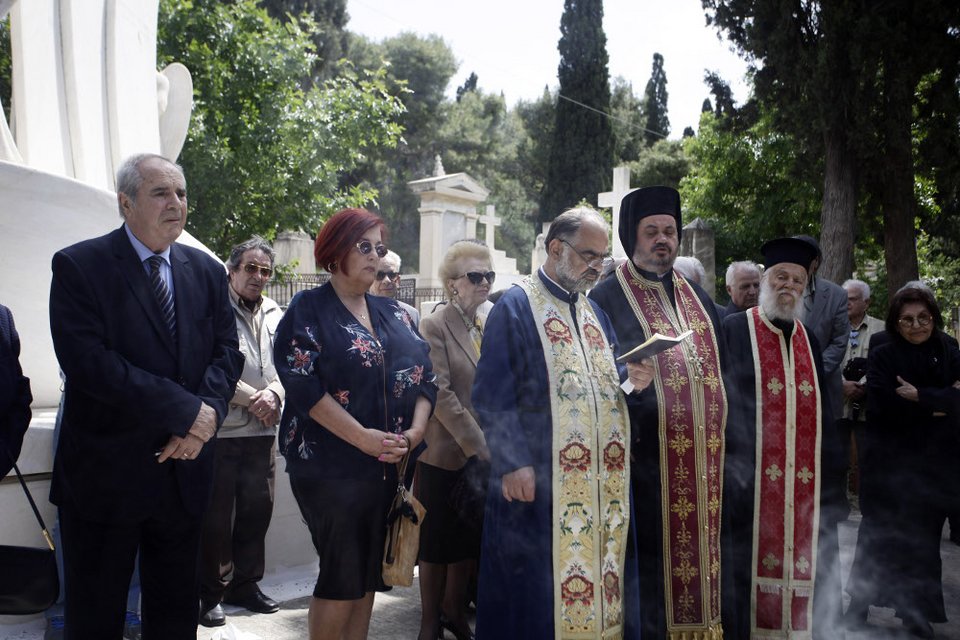 Στο ετήσιο μνημόσυνο του Αλέκου Παναγούλη -41 χρόνια από το θάνατό του [εικόνες] | iefimerida.gr 2
