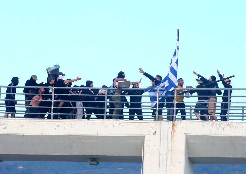 Τελικός Κυπέλλου: Εκτεταμένα επεισόδια στο Πανθεσσαλικό πριν την έναρξη [εικόνες & βίντεο] | iefimerida.gr 3