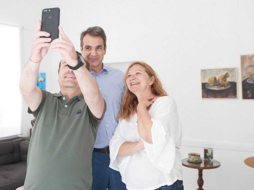 Ο Μητσοτάκης στην Αίγινα: Ο Τσίπρας είχε την ευκαιρία του και την έχασε -Εμείς θα βγάλουμε τη χώρα από τα μνημόνια [εικόνες] | iefimerida.gr 3