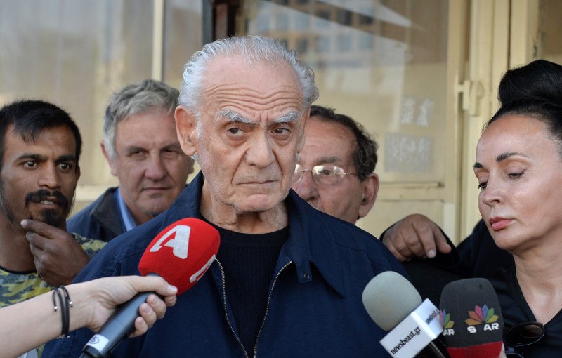 Καταβεβλημένος ο Ακης Τσοχατζόπουλος: Είναι σημαντική μέρα για μένα, έληξε ο εγκλεισμός και ο βασανισμός μου [εικόνες & βίντεο] | iefimerida.gr 6