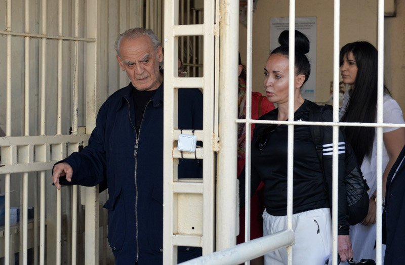 Καταβεβλημένος ο Ακης Τσοχατζόπουλος: Είναι σημαντική μέρα για μένα, έληξε ο εγκλεισμός και ο βασανισμός μου [εικόνες & βίντεο] | iefimerida.gr 0