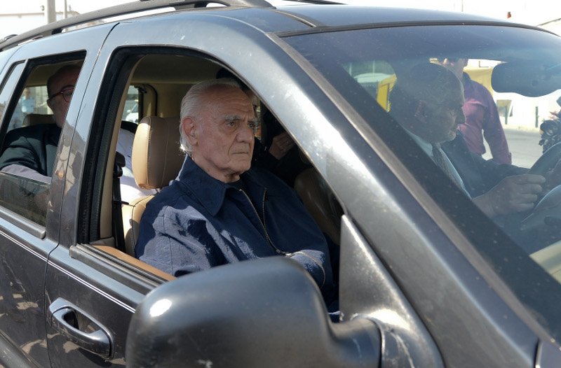 Καταβεβλημένος ο Ακης Τσοχατζόπουλος: Είναι σημαντική μέρα για μένα, έληξε ο εγκλεισμός και ο βασανισμός μου [εικόνες & βίντεο] | iefimerida.gr 3