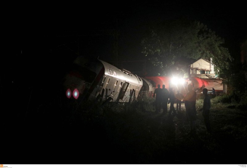 Εκτροχιασμός τρένου Intercity έξω από τη Θεσσαλονίκη -3 νεκροί, 7 τραυματίες [εικόνες] | iefimerida.gr 23