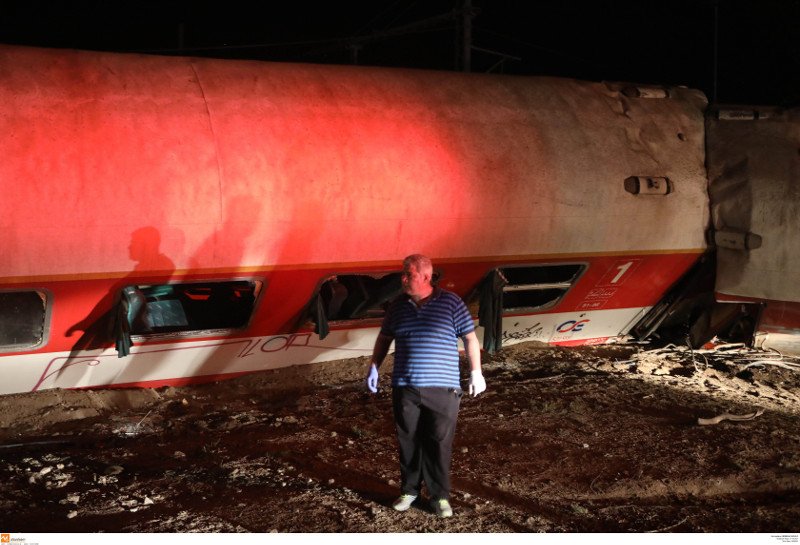 Εκτροχιασμός τρένου Intercity έξω από τη Θεσσαλονίκη -3 νεκροί, 7 τραυματίες [εικόνες] | iefimerida.gr 5