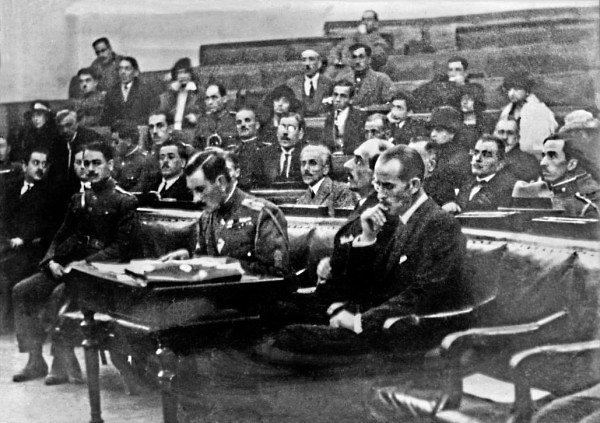 Ο πρίγκιπας Φίλιππος είναι Ελληνας, αλλά δεν ήρθε ποτέ στην Ελλάδα -Ούτε η Ελισάβετ [εικόνες] | iefimerida.gr 3