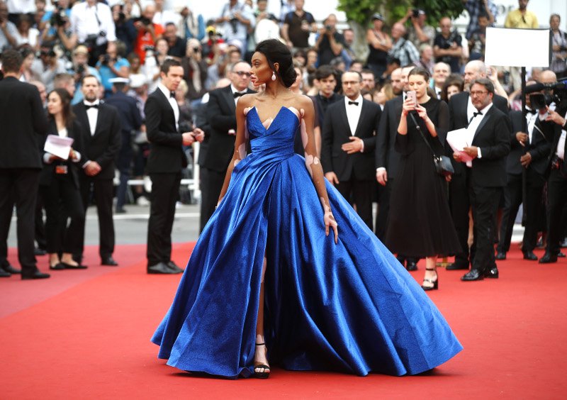 Κάννες: Το μοντέλο με τη λεύκη «αφάνισε» όλες τις προκλητικές καλλονές -Εκπληκτική εμφάνιση [εικόνες] | iefimerida.gr 2