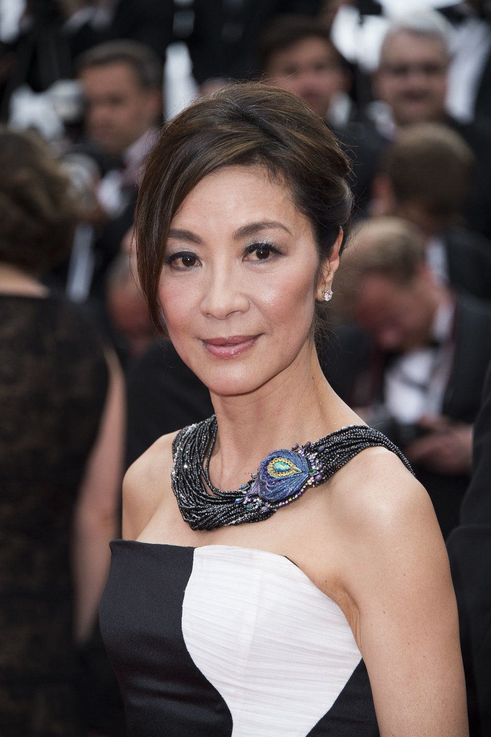 Κάννες: Οσο μεγαλύτερα και ακριβότερα τα κοσμήματα στην Κρουαζέτ τόσο το καλύτερο [εικόνες]   | iefimerida.gr 4