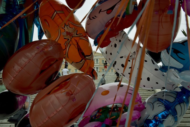 Αφόρητη ζέστη στο κέντρο της Αθήνας, οάσεις δροσιάς τα συντριβάνια! [εικόνες] | iefimerida.gr 0