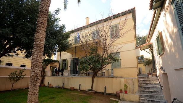 Οι 27 καταπληκτικές αυλές της Πλάκας που ανοίγουν για το κοινό -Σε σπίτια, μουσεία, εκκλησίες, σκέτες ζωγραφιές [εικόνες] | iefimerida.gr 1