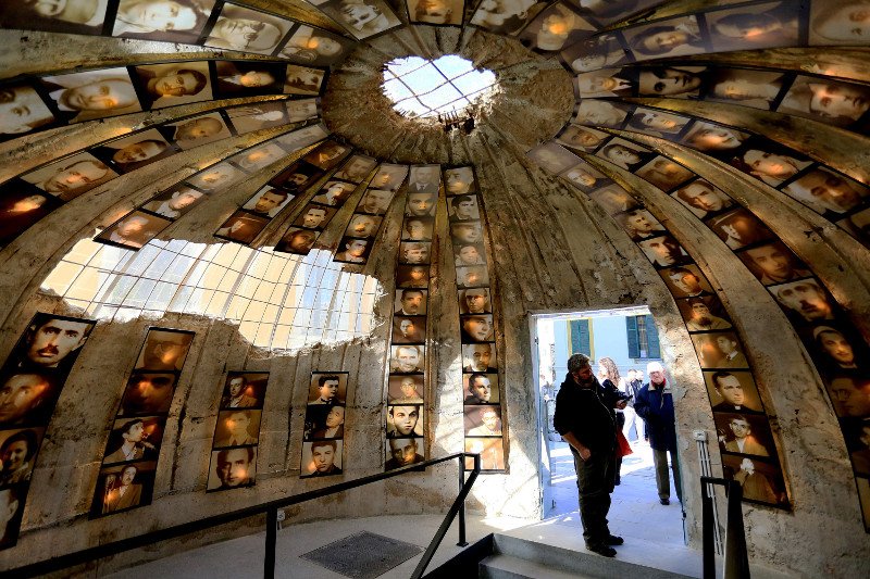 Πολεμικά καταφύγια το... αξιοθέατο της Αλβανίας -Είχε φτιάξει 750.000 ο Χότζα, τα μετατρέπουν σε ατραξιόν [εικόνες] | iefimerida.gr 1