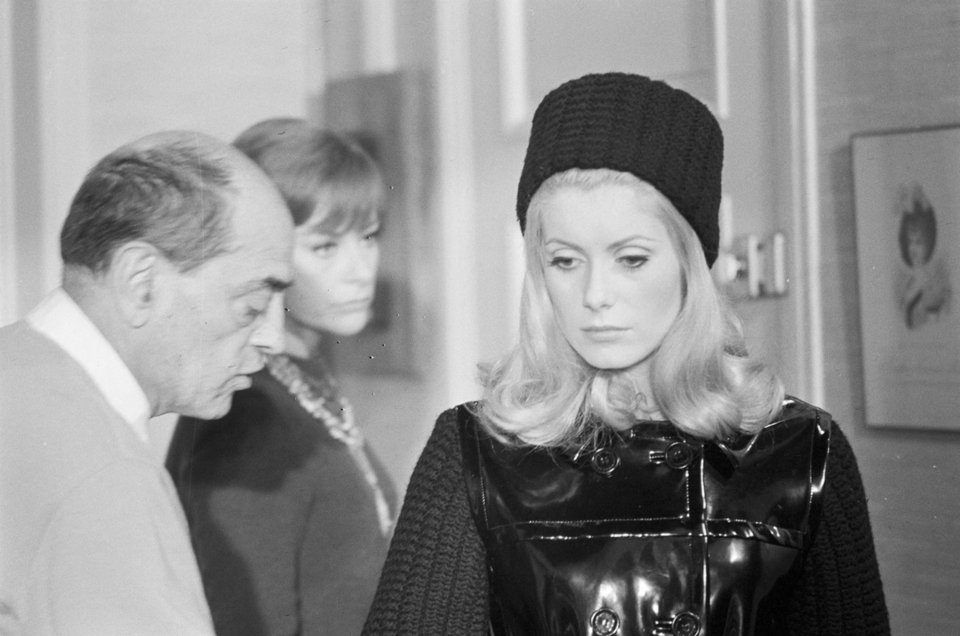 Πώς μια ταινία με την Κατρίν Ντενέβ έχτισε τον μύθο της Παριζιάνας [εικόνες] | iefimerida.gr 5