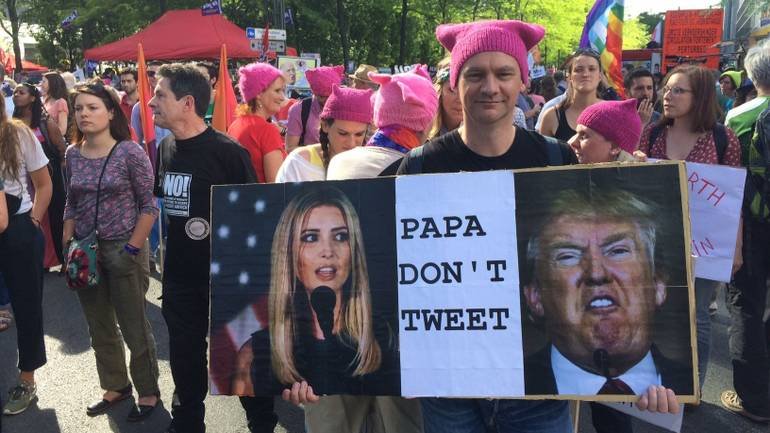 Πώς είδαν οι Βέλγοι τον Τραμπ -Τους είχε αποκαλέσει «ποντικότρυπα» [εικόνες] | iefimerida.gr 4