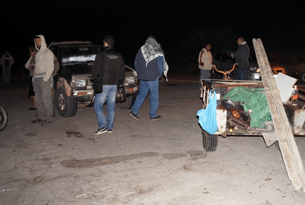 Στο πόδι η Χίος με τον Μουζάλα για την κατασκευή προσφυγικού κέντρου στα Μαστιχοχώρια [εικόνες] | iefimerida.gr 1