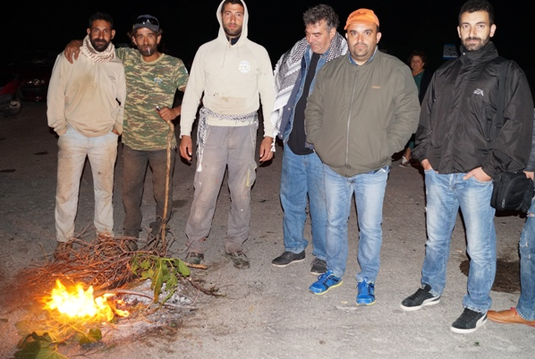 Στο πόδι η Χίος με τον Μουζάλα για την κατασκευή προσφυγικού κέντρου στα Μαστιχοχώρια [εικόνες] | iefimerida.gr 0