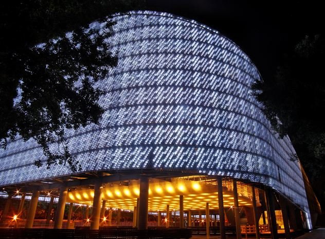 Εχτισαν κτίριο με 1,5 εκατ. πλαστικά μπουκάλια -Αντισεισμικό, με φυσικό κλιματισμό [εικόνες]  | iefimerida.gr 5