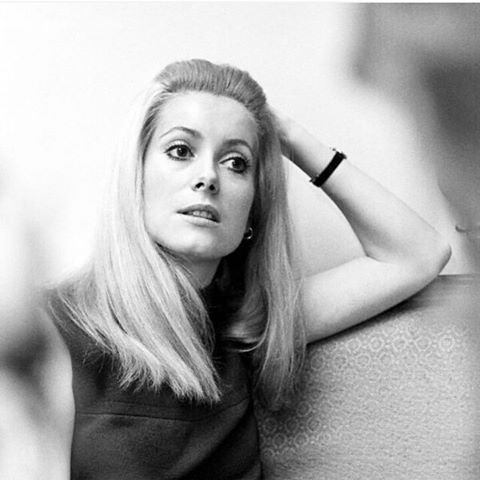 Πώς μια ταινία με την Κατρίν Ντενέβ έχτισε τον μύθο της Παριζιάνας [εικόνες] | iefimerida.gr 27