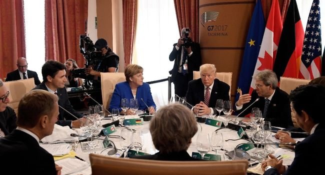 Τραμπ εναντίον όλων -Οι G7 διαφωνούν σε όλα, κλίμα, ελεύθερο εμπόριο, μετανάστες | iefimerida.gr 1