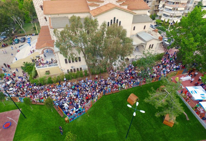 Μεταμορφώνεται η Ανω Γλυφάδα -Η πλατεία Καραϊσκάκη έγινε ένας σύγχρονος παιδότοπος [εικόνες] | iefimerida.gr 2