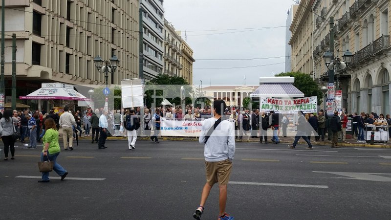 Σε απεργιακό κλοιό η χώρα -Συλλαλητήρια και κινητοποιήσεις ενάντια στα νέα μέτρα [εικόνες] | iefimerida.gr 0
