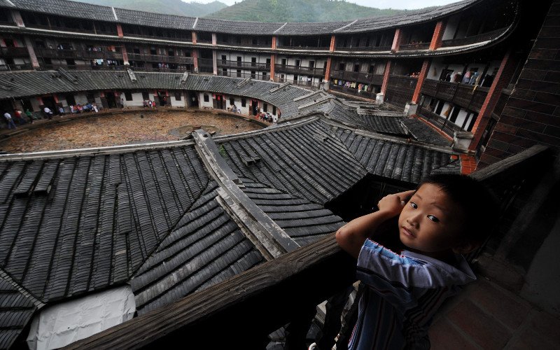 Κίνα: Προσπάθειες αναστήλωσης των ιστορικών σπιτιών tulou [εικόνες] | iefimerida.gr 1