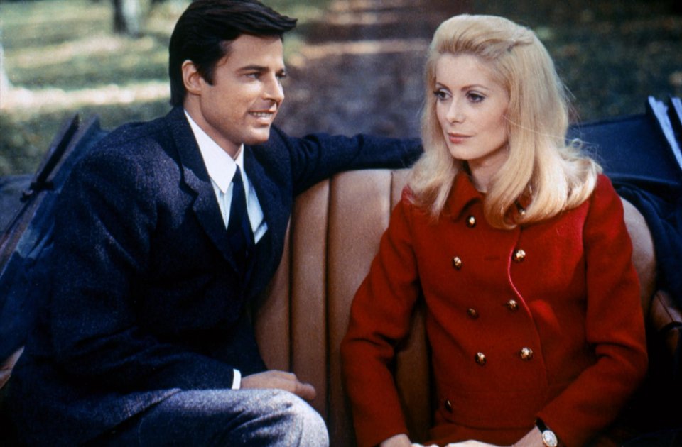 Πώς μια ταινία με την Κατρίν Ντενέβ έχτισε τον μύθο της Παριζιάνας [εικόνες] | iefimerida.gr 0