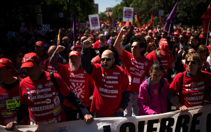 Ισπανία: Χιλιάδες στους δρόμους για να καταγγείλουν την εργασιακή ανασφάλεια και τη διαφθορά [εικόνες]	 | iefimerida.gr 3
