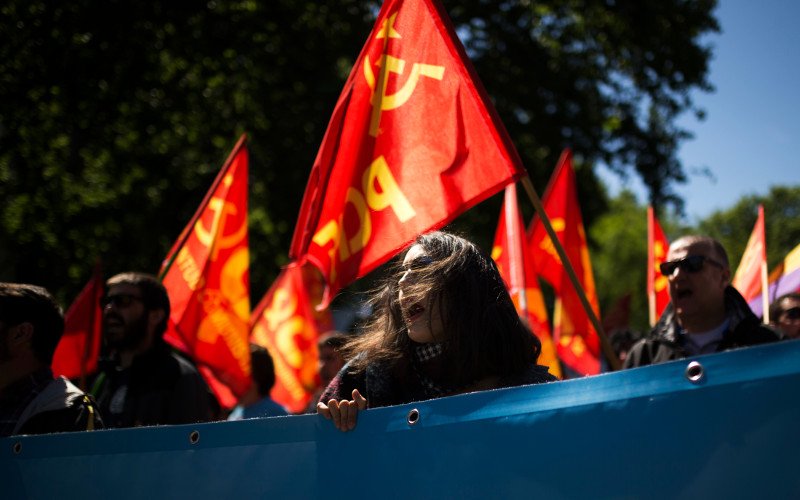 Ισπανία: Χιλιάδες στους δρόμους για να καταγγείλουν την εργασιακή ανασφάλεια και τη διαφθορά [εικόνες]	 | iefimerida.gr 5