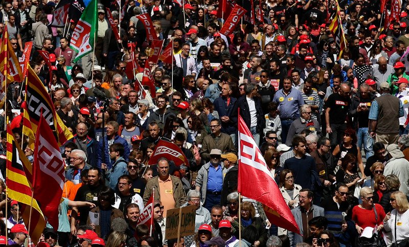 Ισπανία: Χιλιάδες στους δρόμους για να καταγγείλουν την εργασιακή ανασφάλεια και τη διαφθορά [εικόνες]	 | iefimerida.gr 6