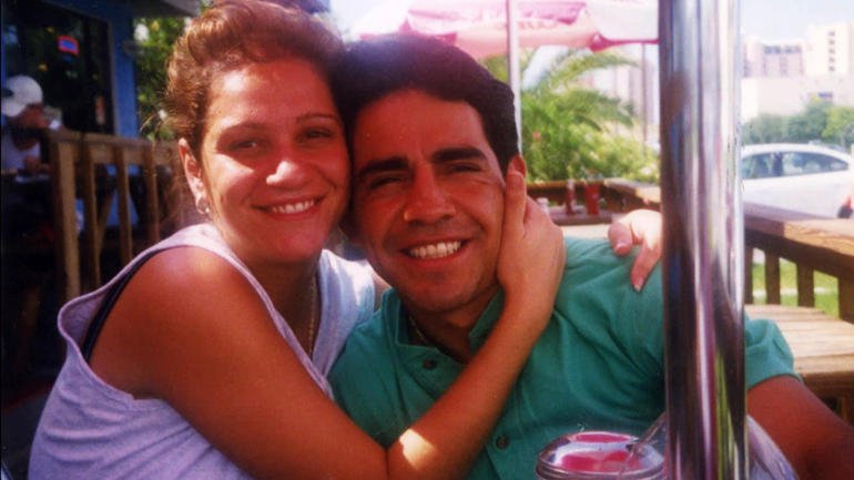 Ελληνίδα μετανάστρια ψήφισε Τραμπ και απέλασαν τον άντρα της από τη χώρα [εικόνες] | iefimerida.gr 0