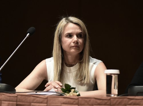 Κοσμοσυρροή στο νέο βιβλίο της Μιλένας Αποστολάκη -Το παρουσίασε η Φώφη Γεννηματά [εικόνες] | iefimerida.gr 0