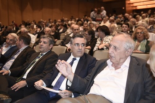 Κοσμοσυρροή στο νέο βιβλίο της Μιλένας Αποστολάκη -Το παρουσίασε η Φώφη Γεννηματά [εικόνες] | iefimerida.gr 9