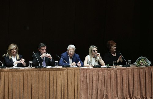 Κοσμοσυρροή στο νέο βιβλίο της Μιλένας Αποστολάκη -Το παρουσίασε η Φώφη Γεννηματά [εικόνες] | iefimerida.gr 10