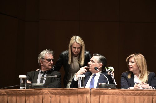 Κοσμοσυρροή στο νέο βιβλίο της Μιλένας Αποστολάκη -Το παρουσίασε η Φώφη Γεννηματά [εικόνες] | iefimerida.gr 4