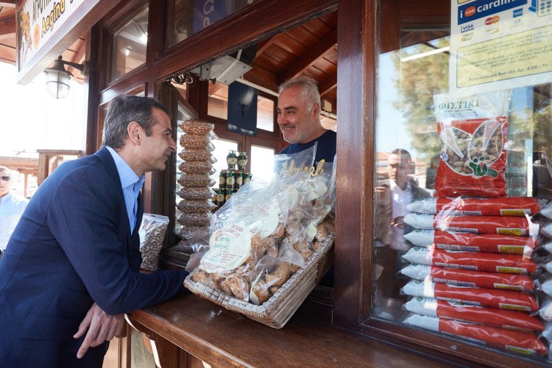 Ο Μητσοτάκης στην Αίγινα: Ο Τσίπρας είχε την ευκαιρία του και την έχασε -Εμείς θα βγάλουμε τη χώρα από τα μνημόνια [εικόνες] | iefimerida.gr 4