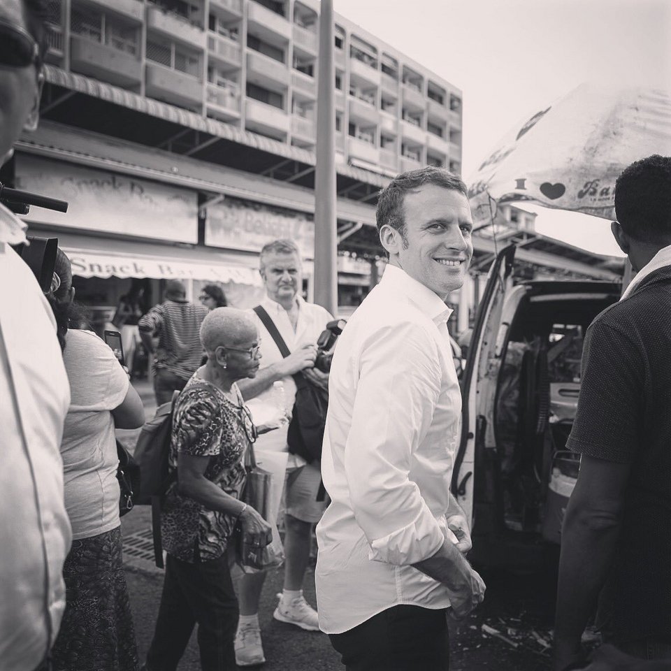 Η όμορφη φωτογράφος του Εμανουέλ Μακρόν -Την συγκρίνουν με τον Pete Souza του Ομπάμα [εικόνες] | iefimerida.gr 13