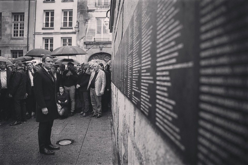 Η όμορφη φωτογράφος του Εμανουέλ Μακρόν -Την συγκρίνουν με τον Pete Souza του Ομπάμα [εικόνες] | iefimerida.gr 6