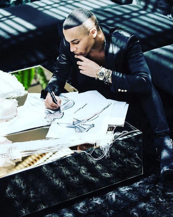 Ο Balmain ντύνει τους χορευτές της Οπερας του Παρισιού -Με μαργαριτάρια και στρας [εικόνες]  | iefimerida.gr 1