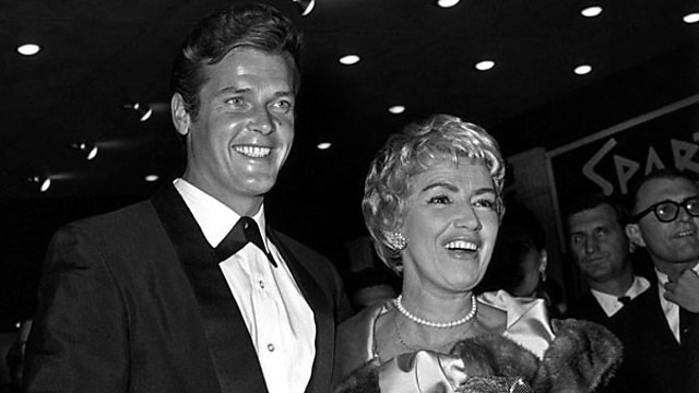 Οι 4 θυελλώδεις έρωτες του Ρότζερ Μουρ -Η γυναίκα που του έσπασε μια κιθάρα στο κεφάλι [εικόνες] | iefimerida.gr 1