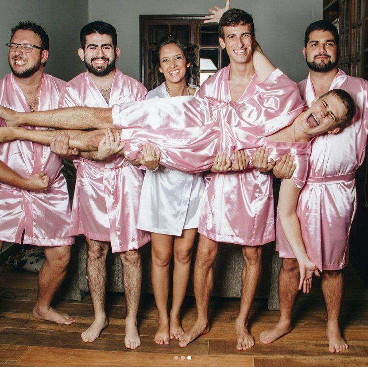 Νύφη δεν είχε φίλες και έκανε μπάτσελορ φωτογράφιση με... συμφοιτητές της [εικόνες] | iefimerida.gr 2