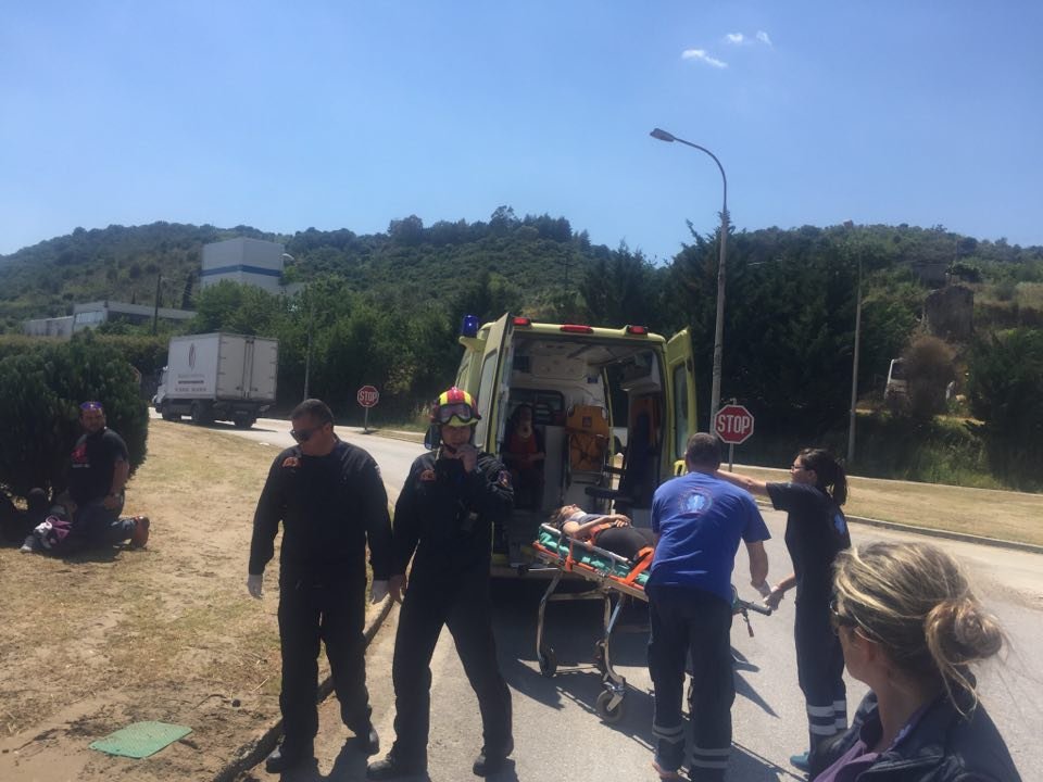 Aρτα: Σοβαρό τροχαίο από σύγκρουση 2 αυτοκινήτων- 3 τραυματίες [εικόνες] | iefimerida.gr 1