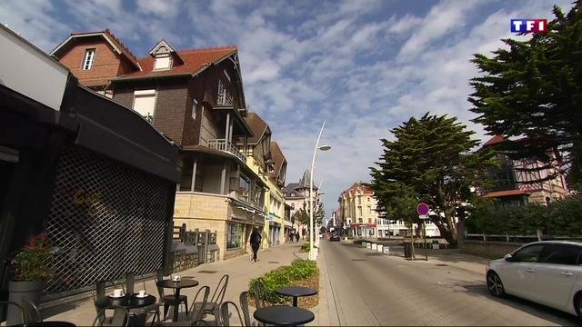 Η βίλα του Εμανουέλ Μακρόν στην όμορφη παραλία Τουκέ προσελκύει χιλιάδες τουρίστες [εικόνες] | iefimerida.gr 12