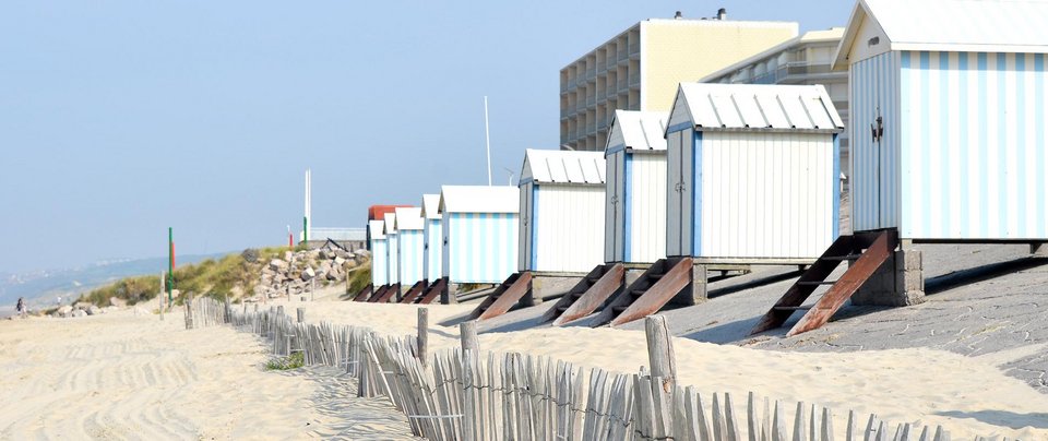 Η βίλα του Εμανουέλ Μακρόν στην όμορφη παραλία Τουκέ προσελκύει χιλιάδες τουρίστες [εικόνες] | iefimerida.gr 13