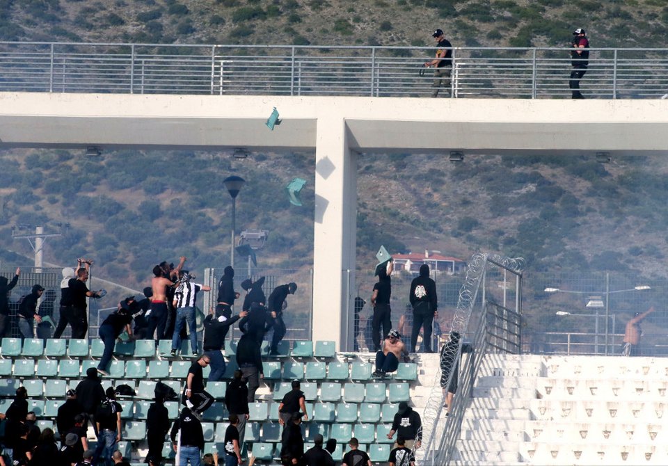 Τελικός Κυπέλλου: Εκτεταμένα επεισόδια στο Πανθεσσαλικό πριν την έναρξη [εικόνες & βίντεο] | iefimerida.gr 8