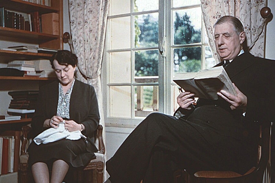 Πώς ήταν οι Πρώτες Κυρίες της Γαλλίας, πριν την Μπριζίτ Μακρόν [εικόνες] | iefimerida.gr 1