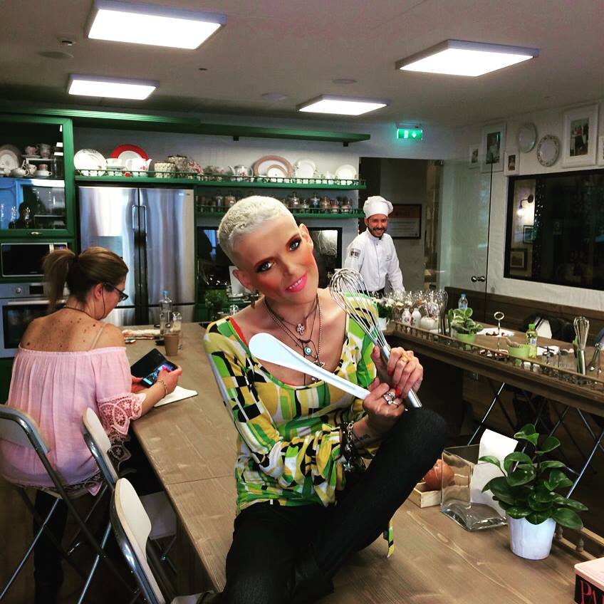 «Πονάω», σφάδαζε η Νανά Καραγιάννη -Την άκουγαν οι γείτονές της | iefimerida.gr 4