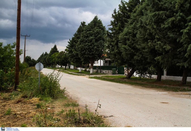 Γκρεμίζουν ένα ολόκληρο χωριό μετά την κατολίσθηση στο Αμύνταιο -Καρέ καρέ η εκκένωση [εικόνες] | iefimerida.gr 10