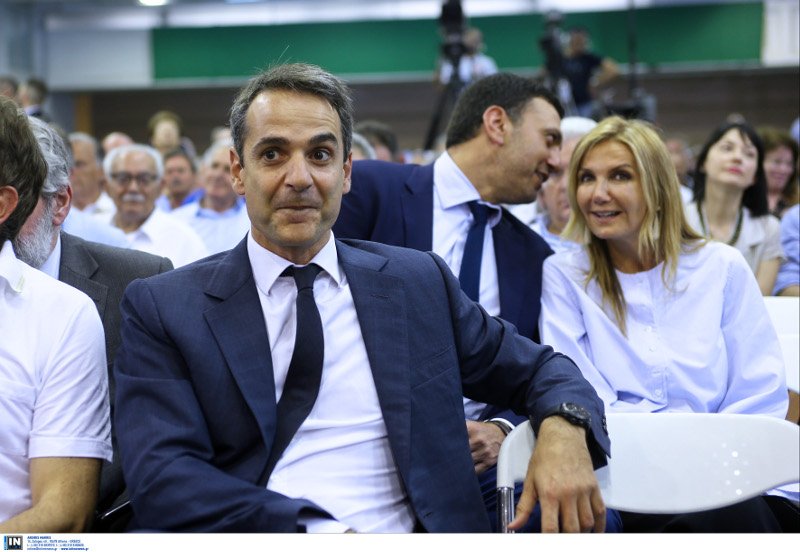 Η Μαρέβα πέρασε τα 50ά της γενέθλια στο συνέδριο του ΠΑΣΟΚ με τον Κυριάκο [εικόνες] | iefimerida.gr 1