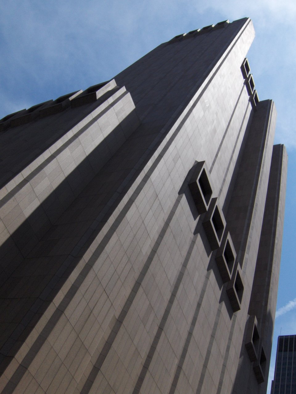 Τι είναι πια αυτός ο ουρανοξύστης που τόσο τρόμαξε τον Τομ Χανκς -Μήπως παγκόσμιο κέντρο παρακολούθησης; [εικόνες] | iefimerida.gr 3