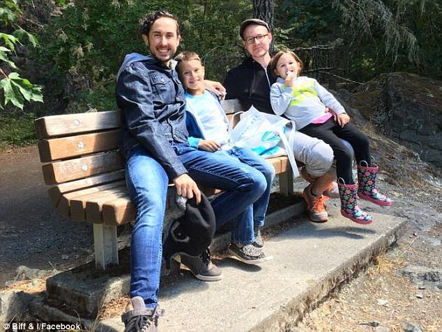 Γκέι ζευγάρι περιμένει το πρώτο του παιδί -Εγκυος ο ένας από τους δύο [εικόνες] | iefimerida.gr 4